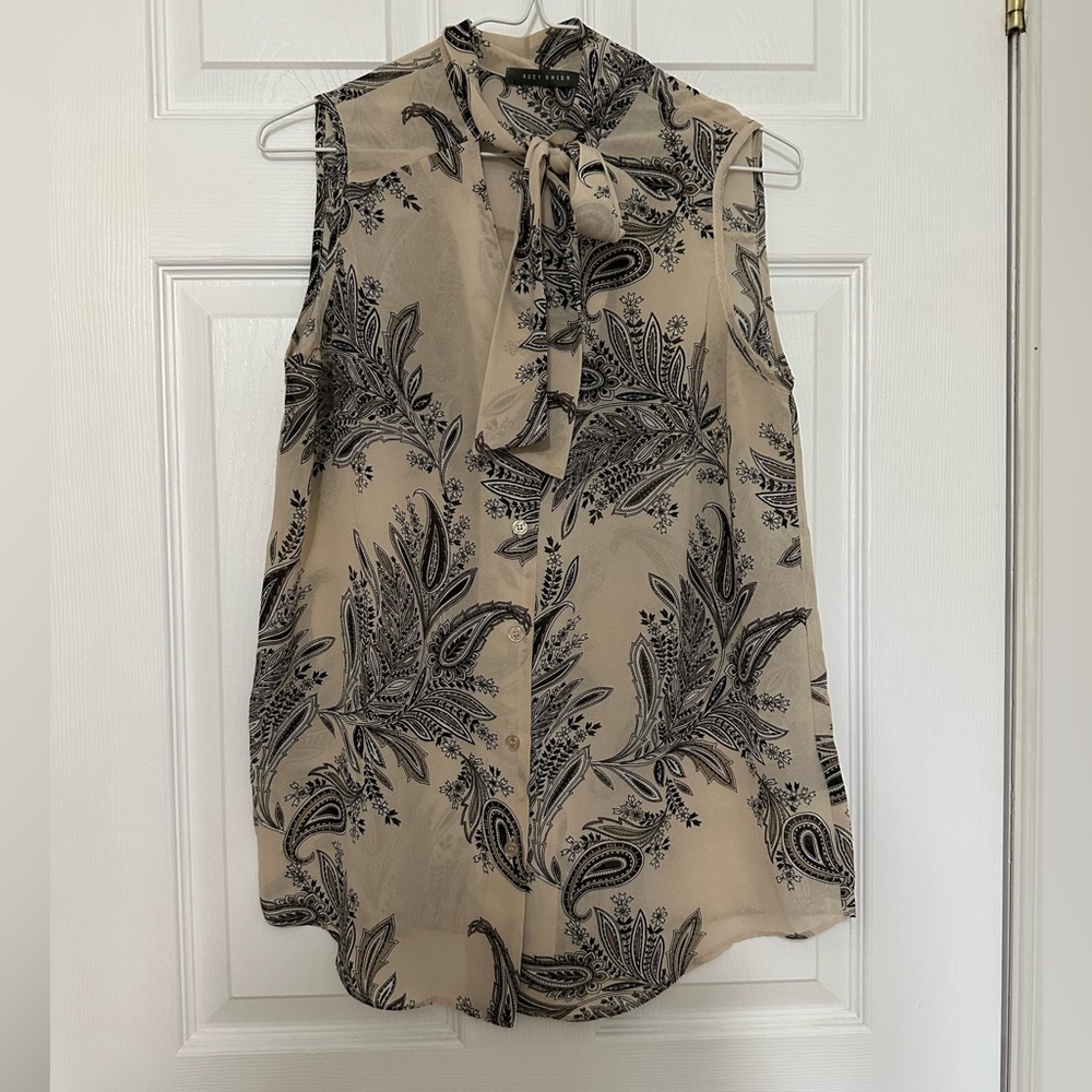 Suzy Shier Black and Cream Short Sleeve Top
